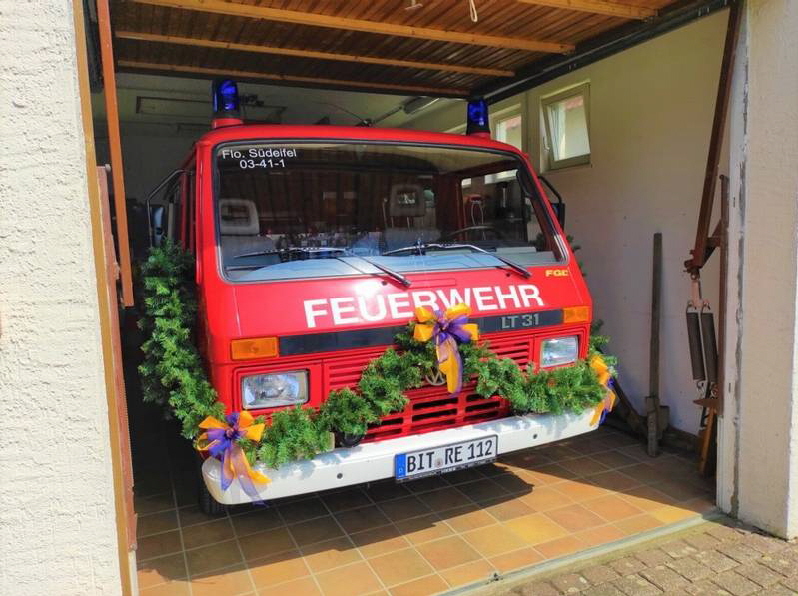 Hübsch machen für den großen Tag. Toll gemacht Karin und Petra.